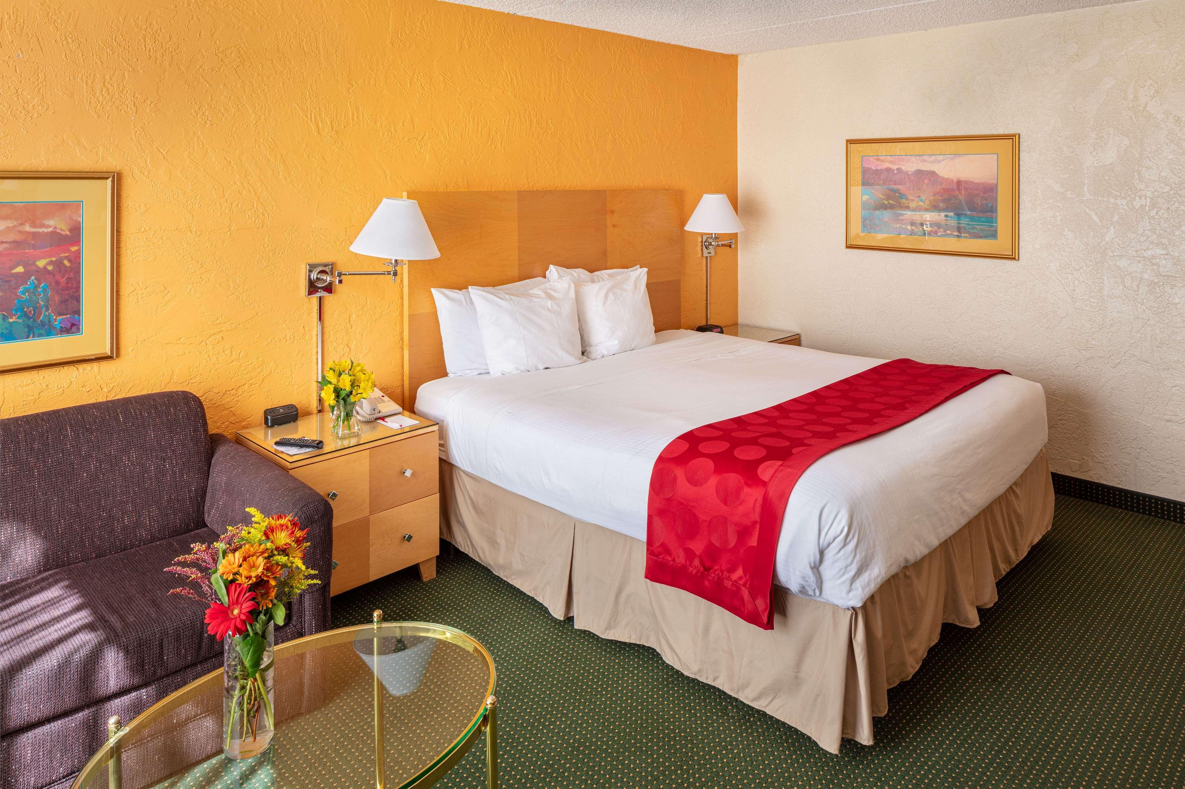 Ramada By Wyndham Tucson Exterior foto