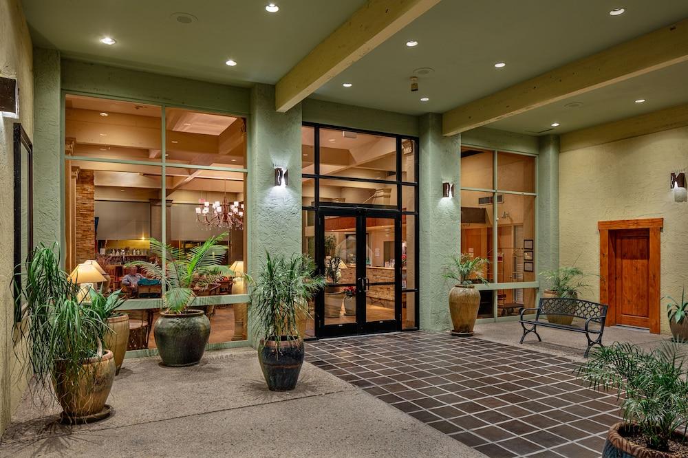 Ramada By Wyndham Tucson Exterior foto