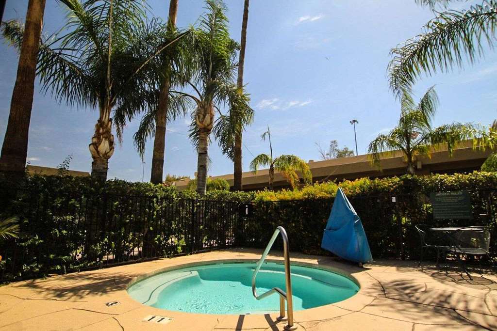 Ramada By Wyndham Tucson Exterior foto
