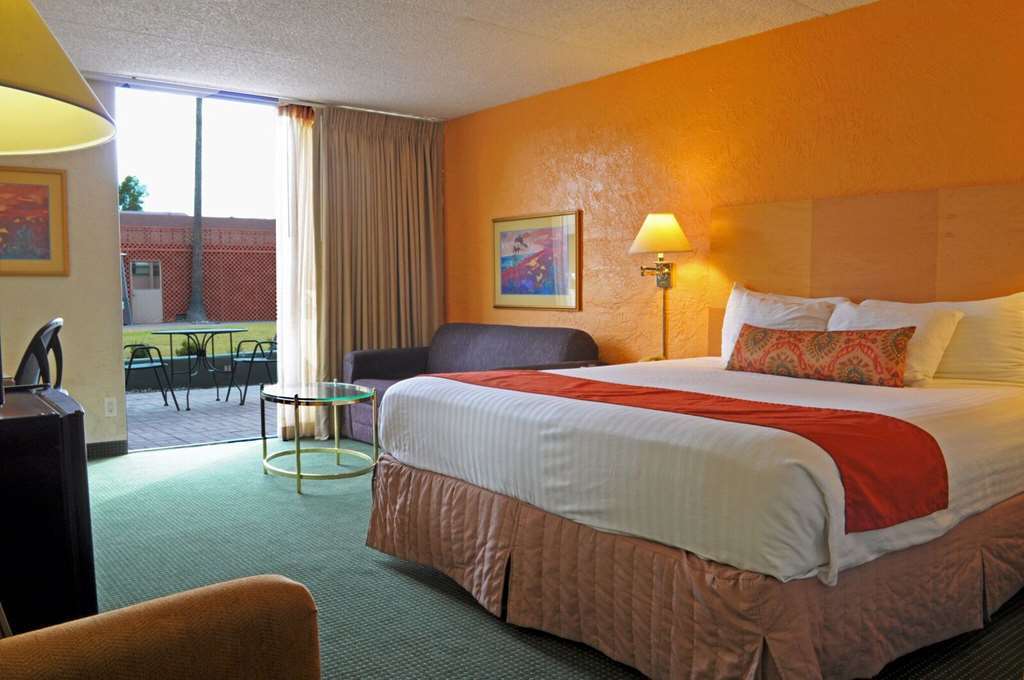 Ramada By Wyndham Tucson Exterior foto